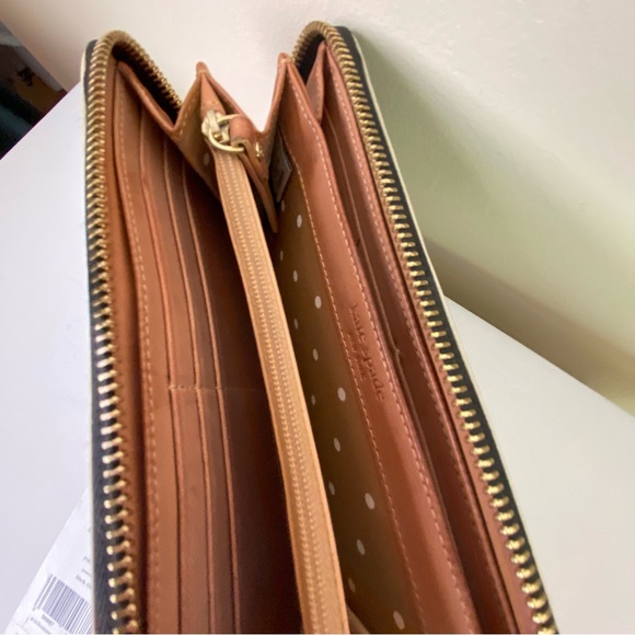 KATE SPADE New Continental Patent Leather Black Wallet - Picture 4 of 5